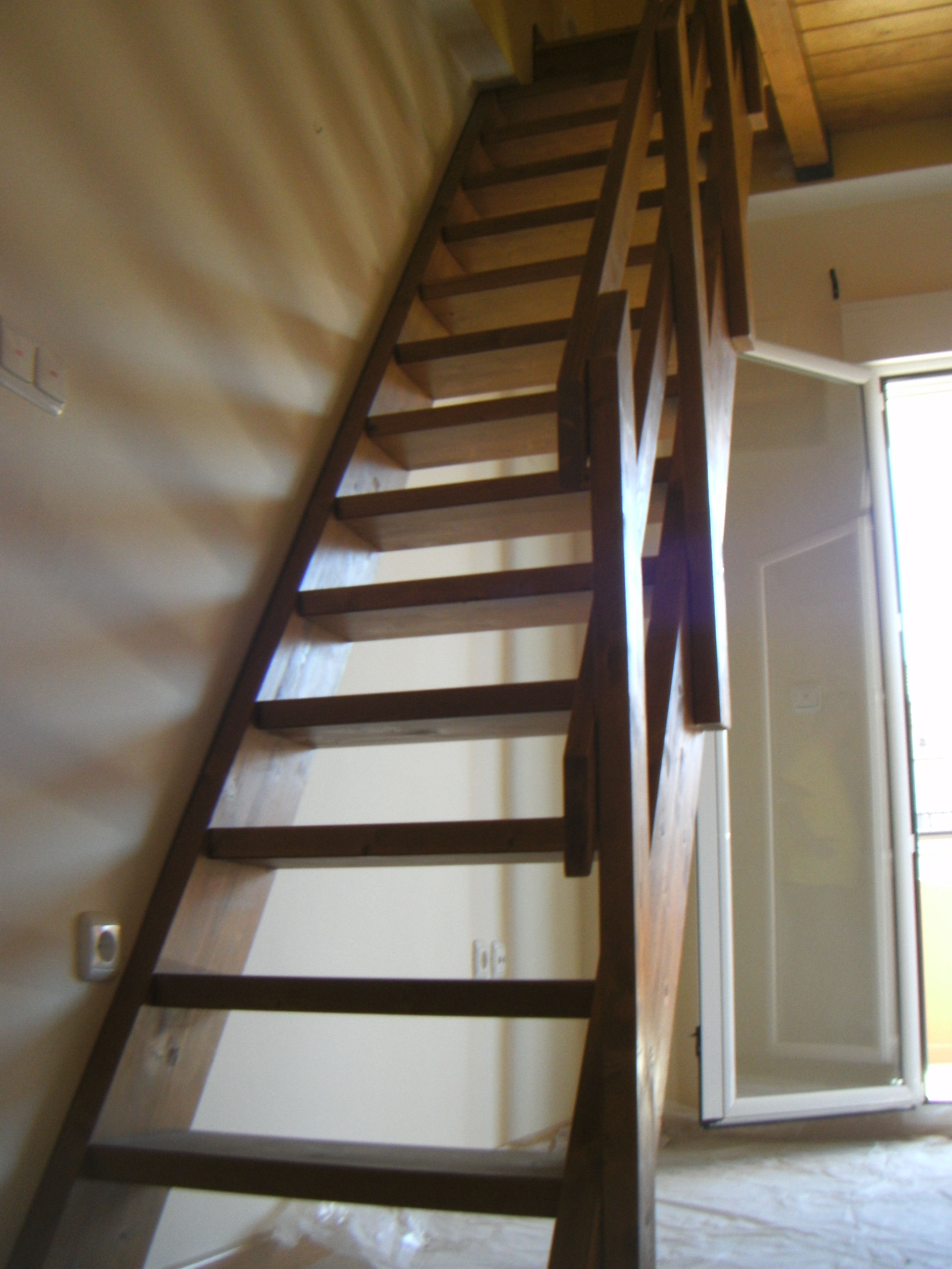 Escalera de madera